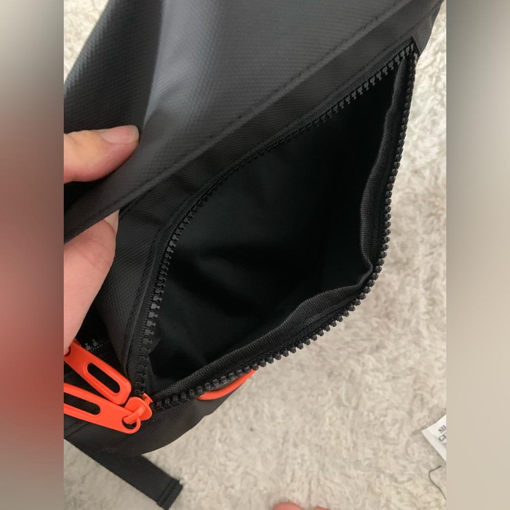 Atley James Crossbody Bag - Picture 5 of 8